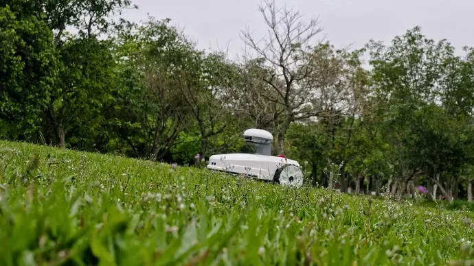 Max Slope 33° (65%) to Handle Tricky Terrains at Ease
